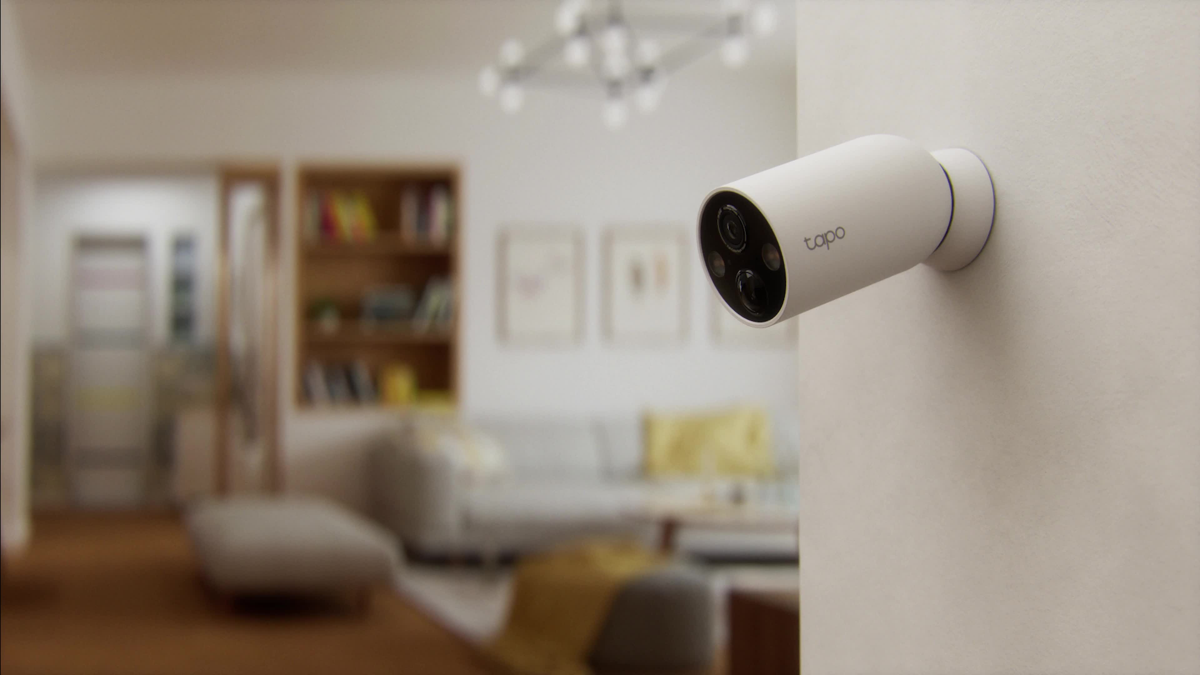 Caméra connectée installée en extérieur